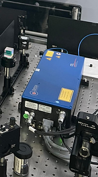 Narrowband Near Infrared and telecom Tunable lasers