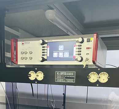 Narrowband Near Infrared and telecom Tunable lasers